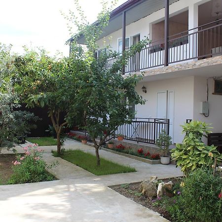 Guest House U Aleny Gagra Luaran gambar